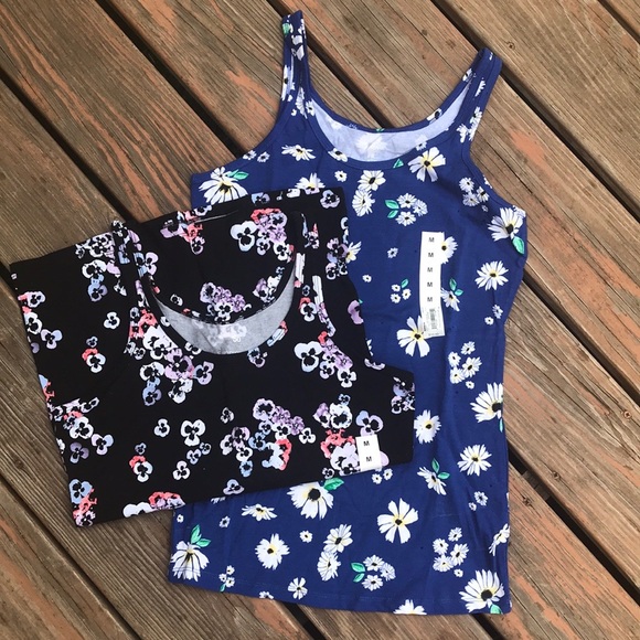 Set of 2 New Tank Tops - Picture 1 of 5